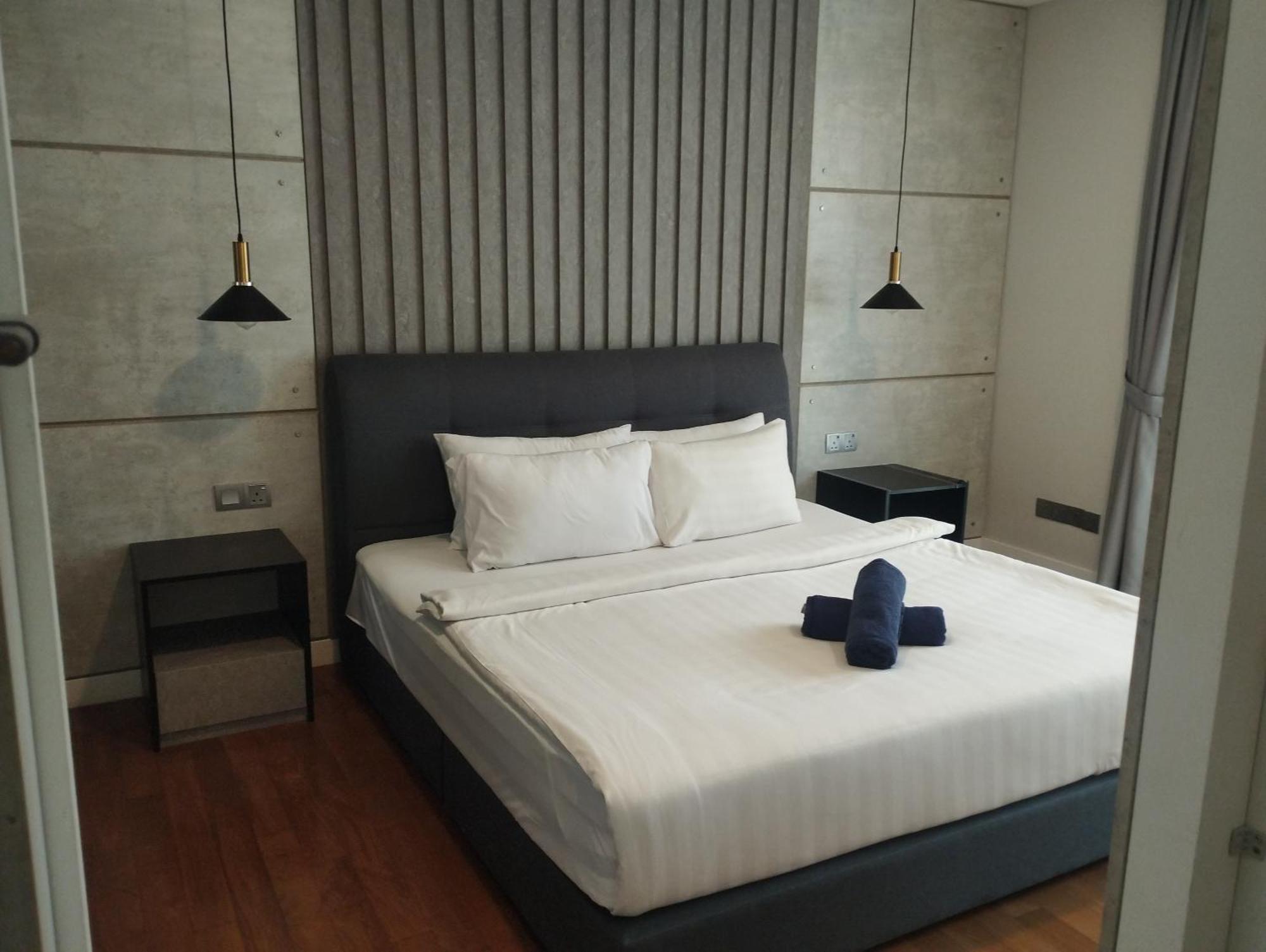 Luxury At Anggun Apartment