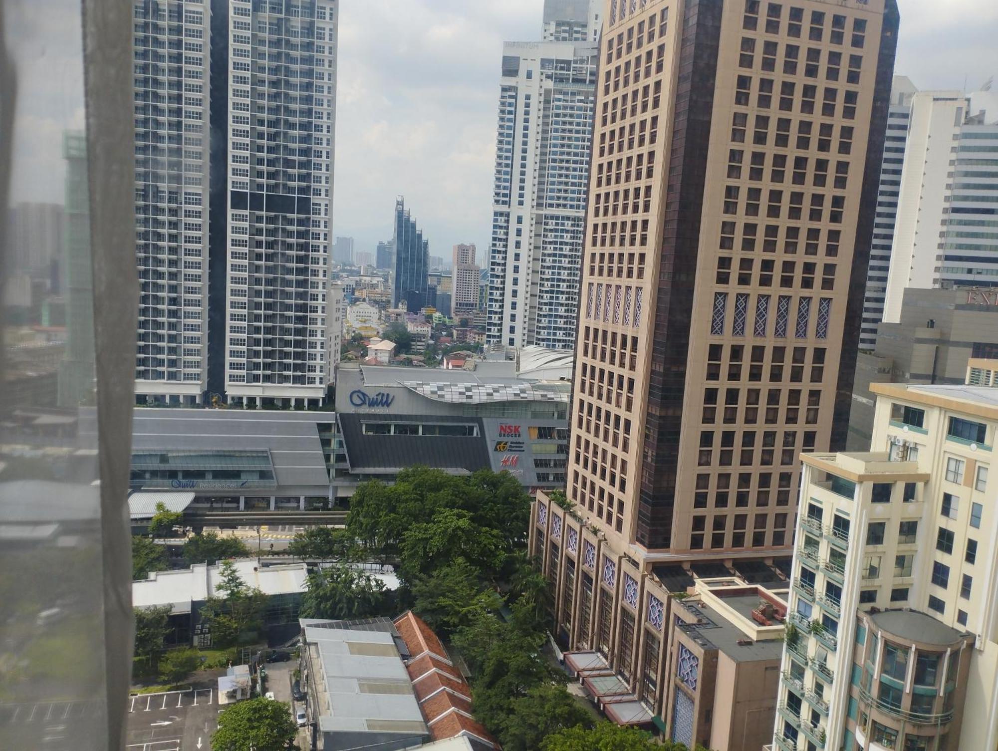 Luxury At Anggun Apartment *