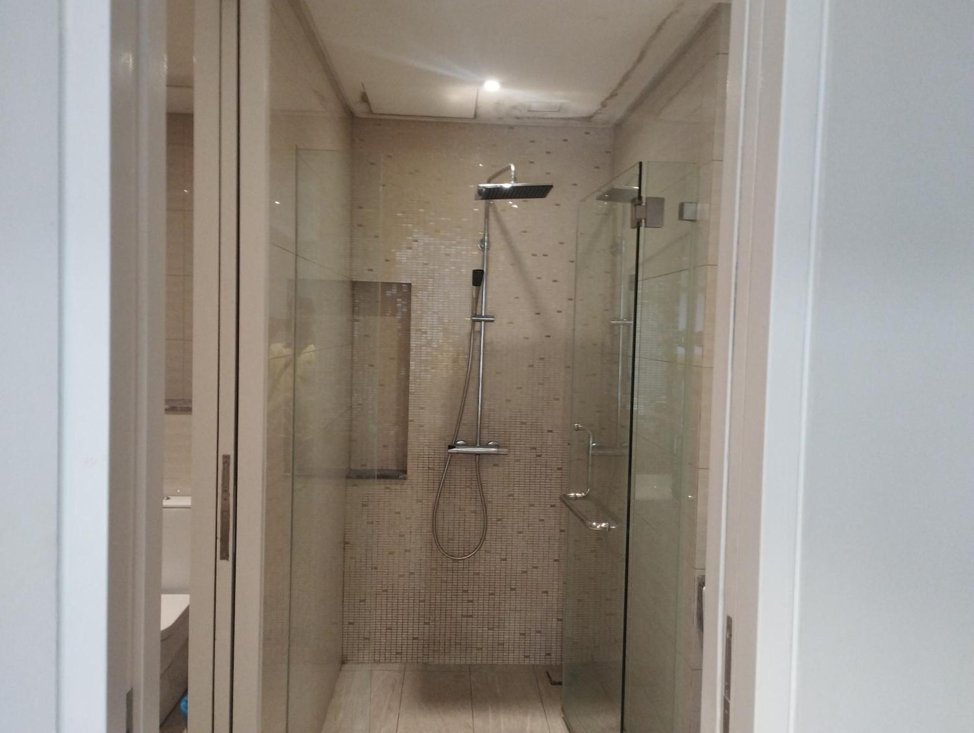 Luxury At Anggun Apartment